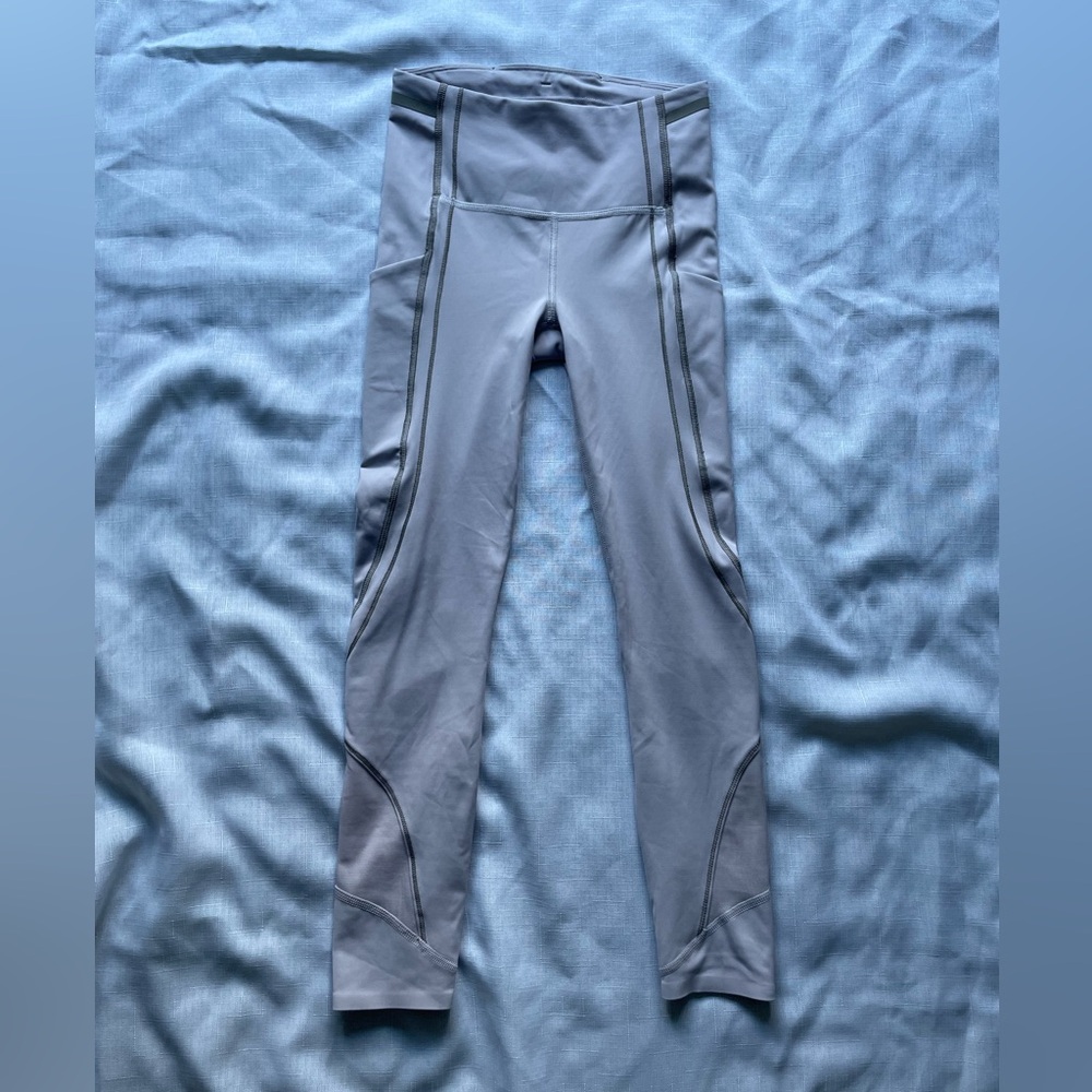 Athleta Ultimate Stash Pocket Ignite 7/8 Tight leggings, Purple/Grey, Sz XXS/P